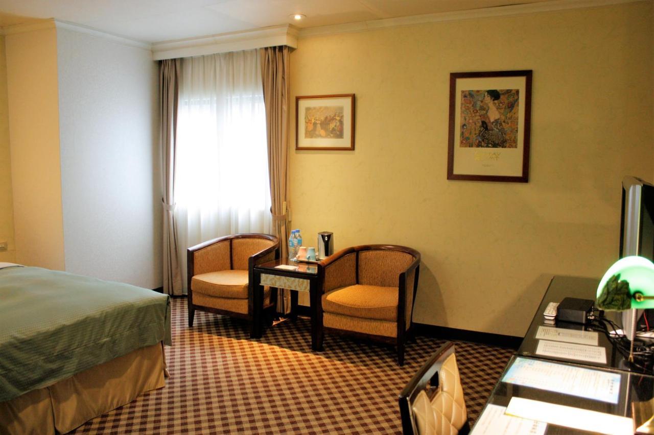 Astar Hotel Тайпей Екстериор снимка