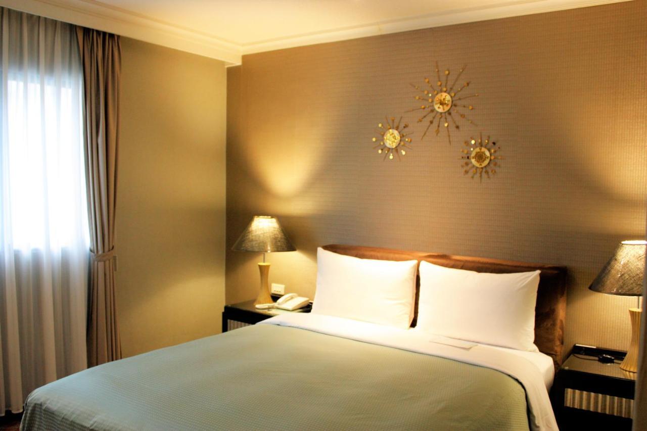 Astar Hotel Тайпей Екстериор снимка
