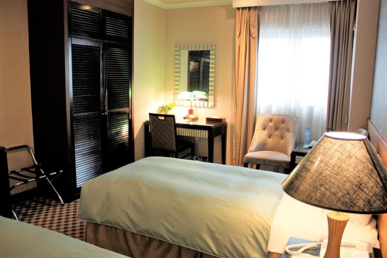 Astar Hotel Тайпей Екстериор снимка