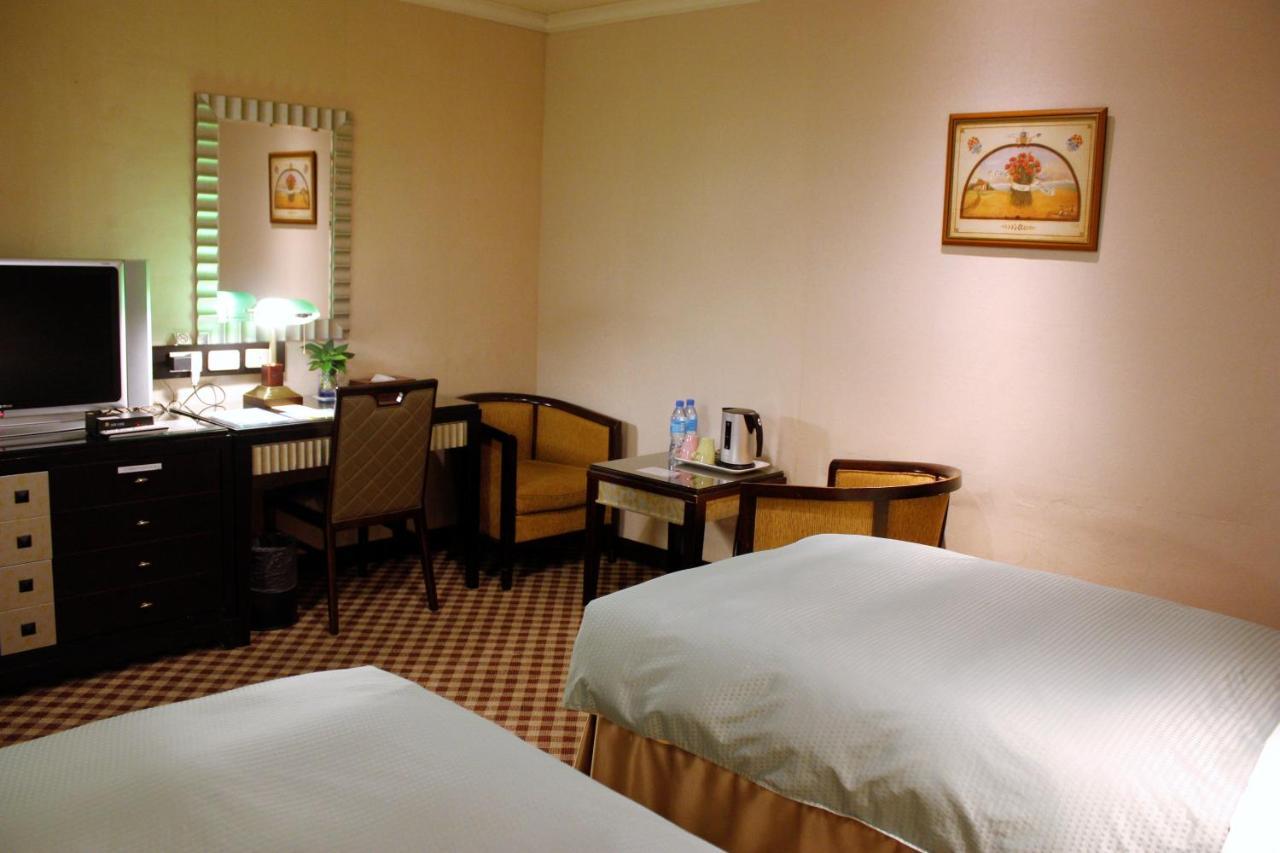 Astar Hotel Тайпей Екстериор снимка